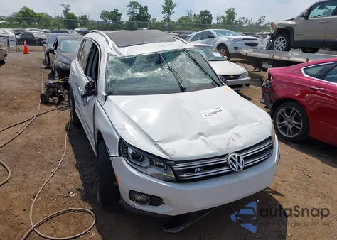 2017 Volkswagen Tiguan 2.0T Sport z USA, uszkodzony, nr VIN WVGTV7AX2HW511863